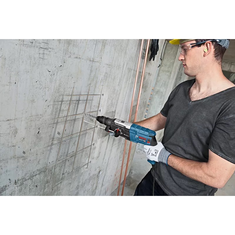 Picture of Bosch rotary hammer 880w