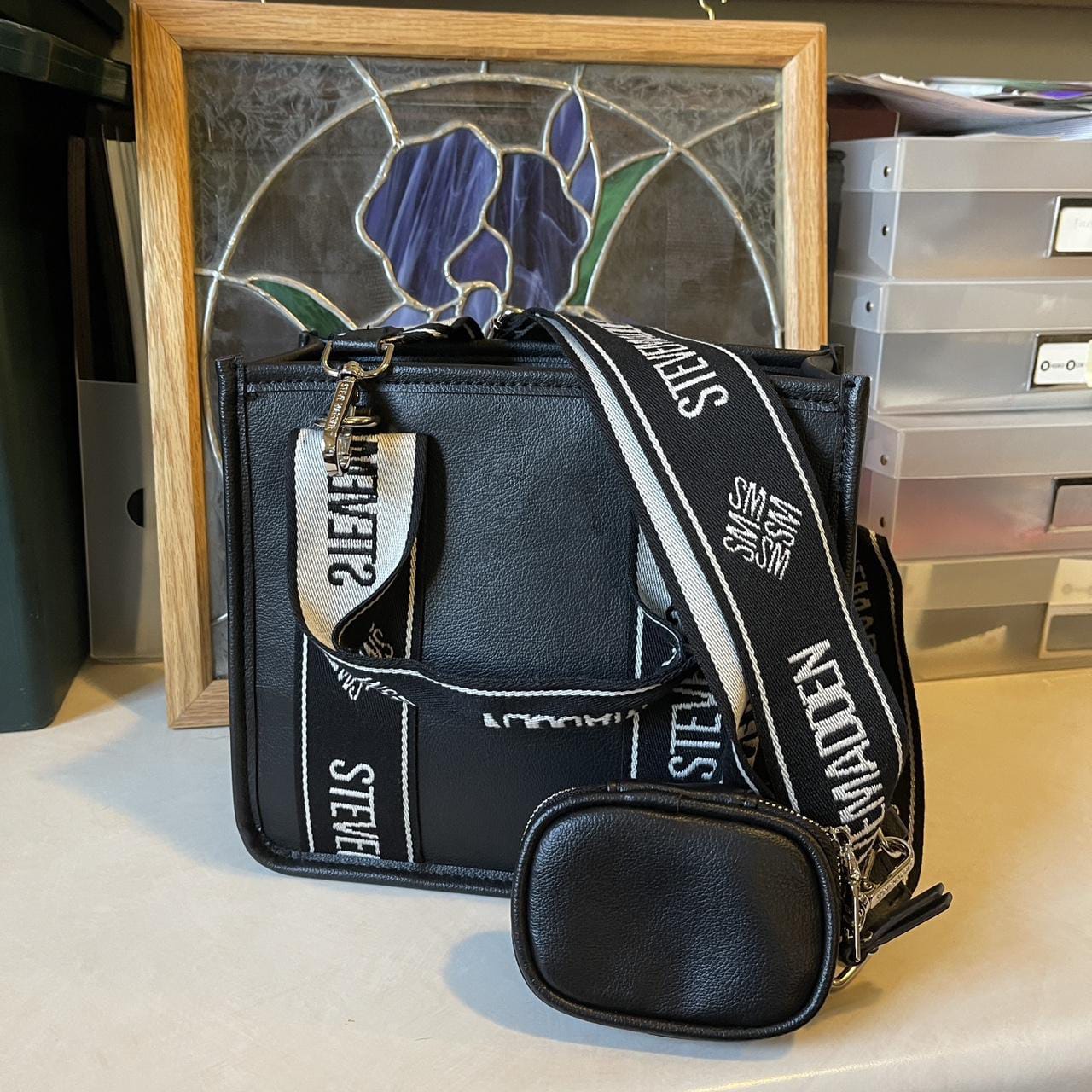 Picture of STEVE MADDEN (SM) CROSS BLACK BAG