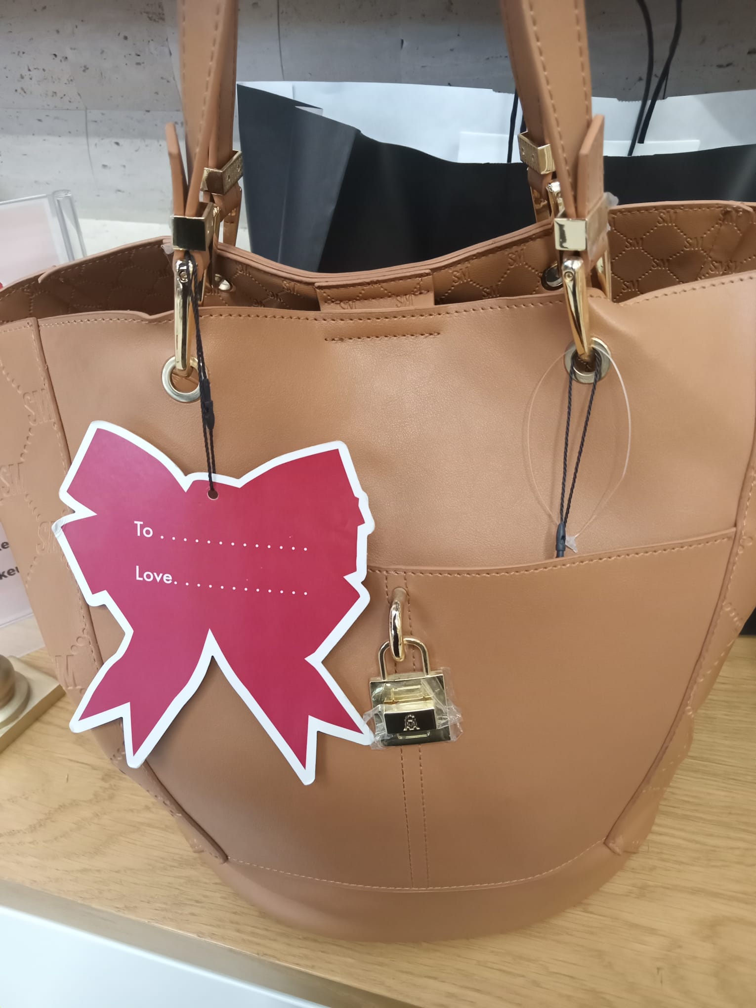 Picture of STEVE MADDEN (SM) BIG CAMEL SHOULDER BAG